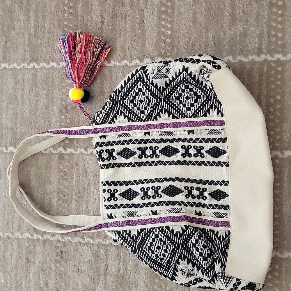 America And Beyond Beaded Bag - Picture 2 of 3